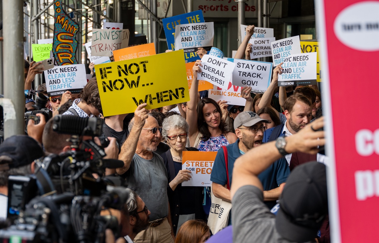 Fight for Less Congestion, Cleaner Air, & Better Transit for NYC Open